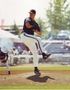 Jim Abbott pitching